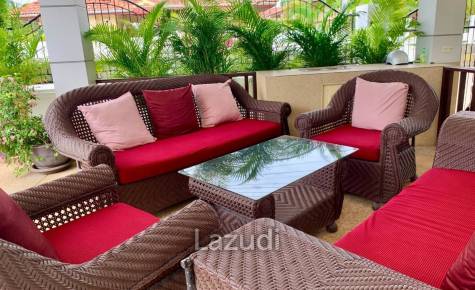 Orchid Palm Homes 2 : 4 Bedroom Pool Villa On Soi 102