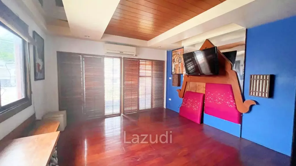This is a three- storey building four-story property offering a distinct separation for tenants