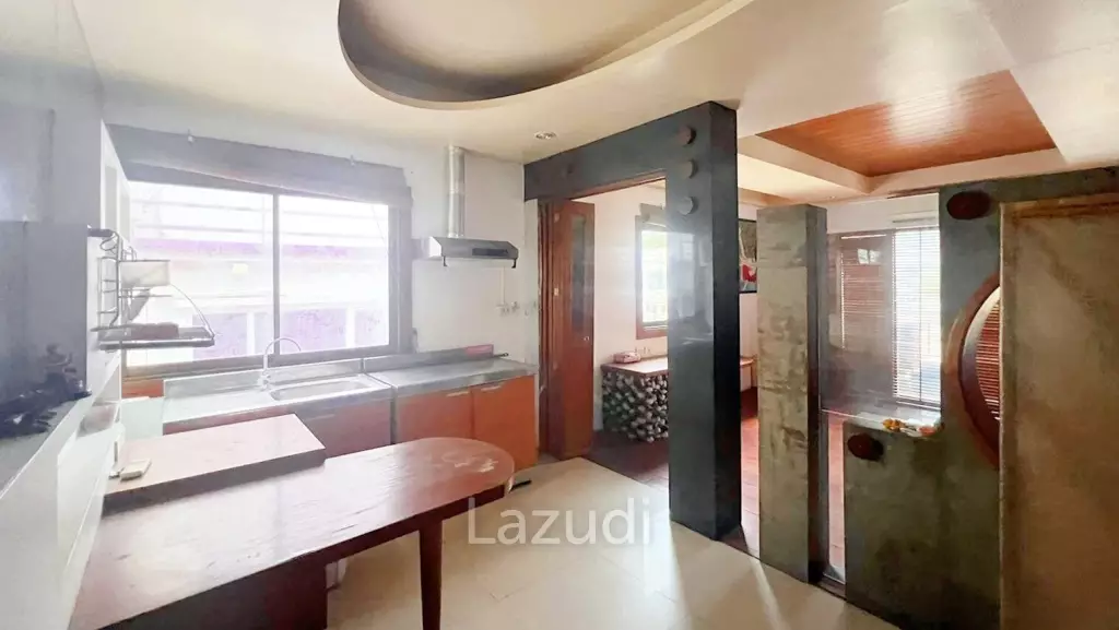 This is a three- storey building four-story property offering a distinct separation for tenants
