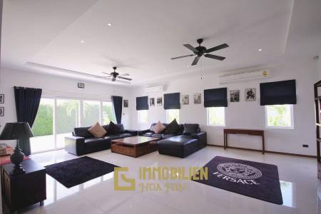 Mali Residence: 3 Schlafzimmer Pool Villa mit atemberaubendem Blick auf den Sonnenuntergang