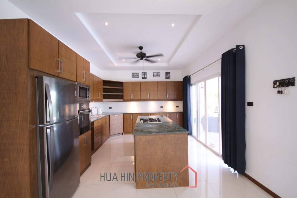 Mali Residence : 3 Bedroom Pool Villa With Amazing Sunset View