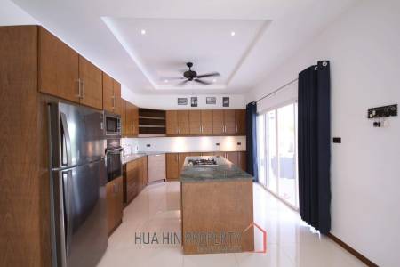 Mali Residence : 3 Bedroom Pool Villa With Amazing Sunset View