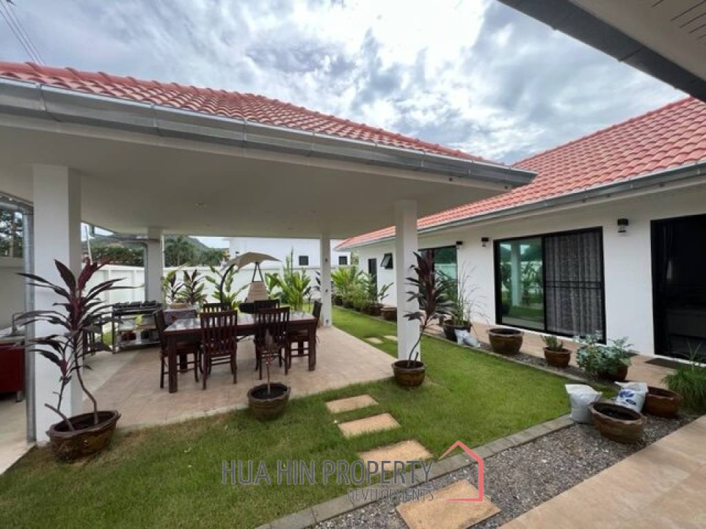 Charming Single-storey  Villa : 2 bed Nestled in the serene area