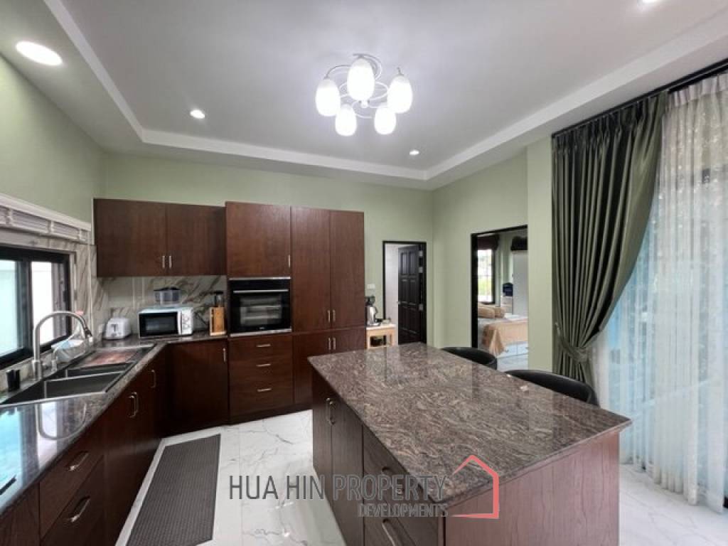 Charming Single-storey  Villa : 2 bed Nestled in the serene area