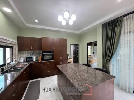 Charming Single-storey  Villa : 2 bed Nestled in the serene area