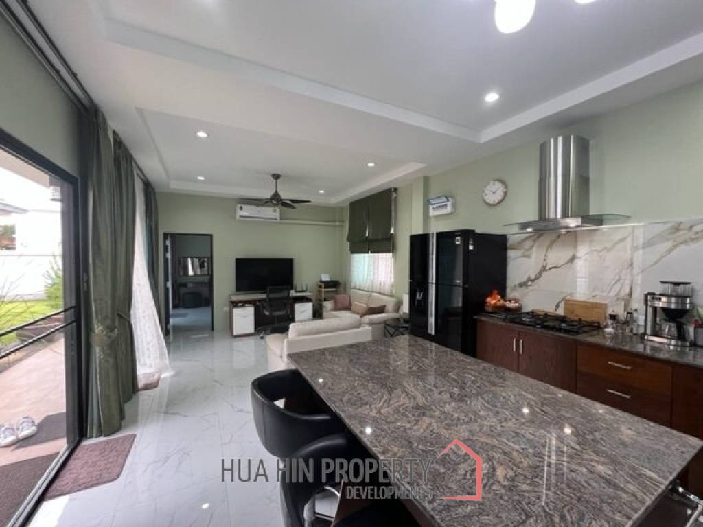 Charming Single-storey  Villa : 2 bed Nestled in the serene area