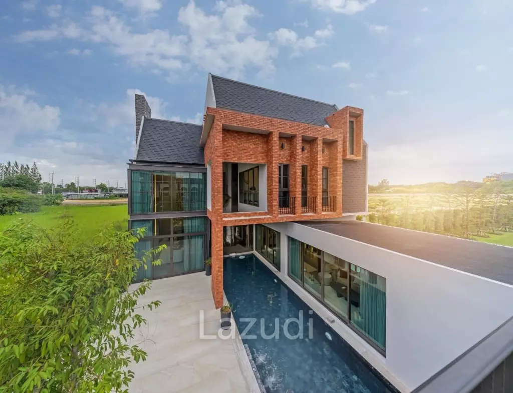 5 Bed 6 Bath 452.8 SQ.M The Britt Chiangmai
