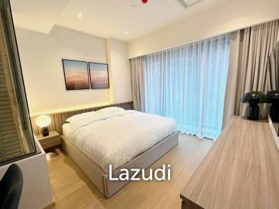 1 Bed 1 Bath 53 SQ.M The Strand Thonglor