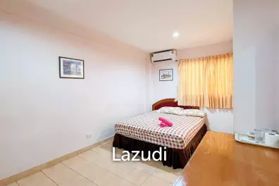 Service Apartment in the heart of Soi Buakhao, Pattaya, For Lease and Sale.