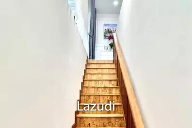 5 bedrooms 6 bathrooms 320 SQ.M Pool Villa
