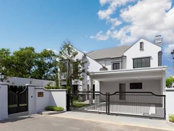 4 Bed 426 SQ.M Nantawan Rama 9 - New Krungthepkreetha
