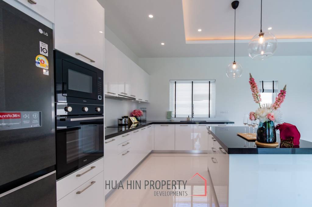 3 Bed 3 Bath 228.26 SQ.M Aria 3 Hua Hin