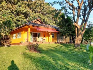 3 Bedrooms Beautiful House/Farm for Sale
