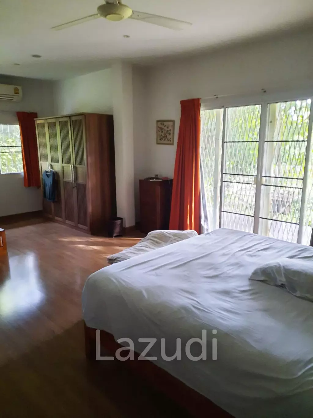 3 Bedrooms Beautiful House/Farm for Sale