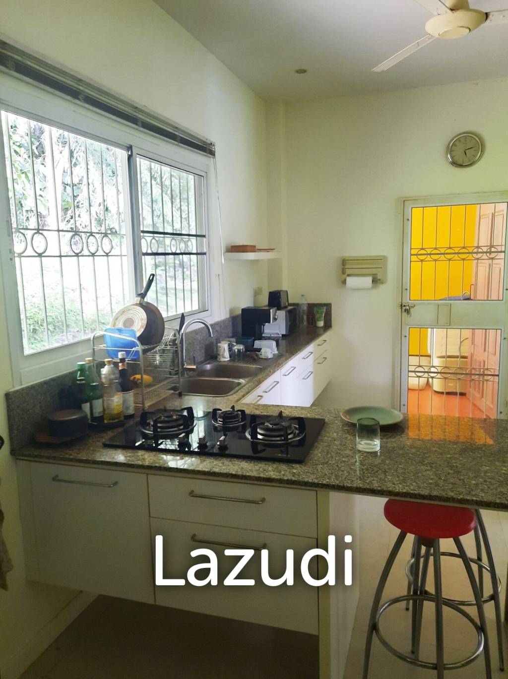 3 Bedrooms Beautiful House/Farm for Sale