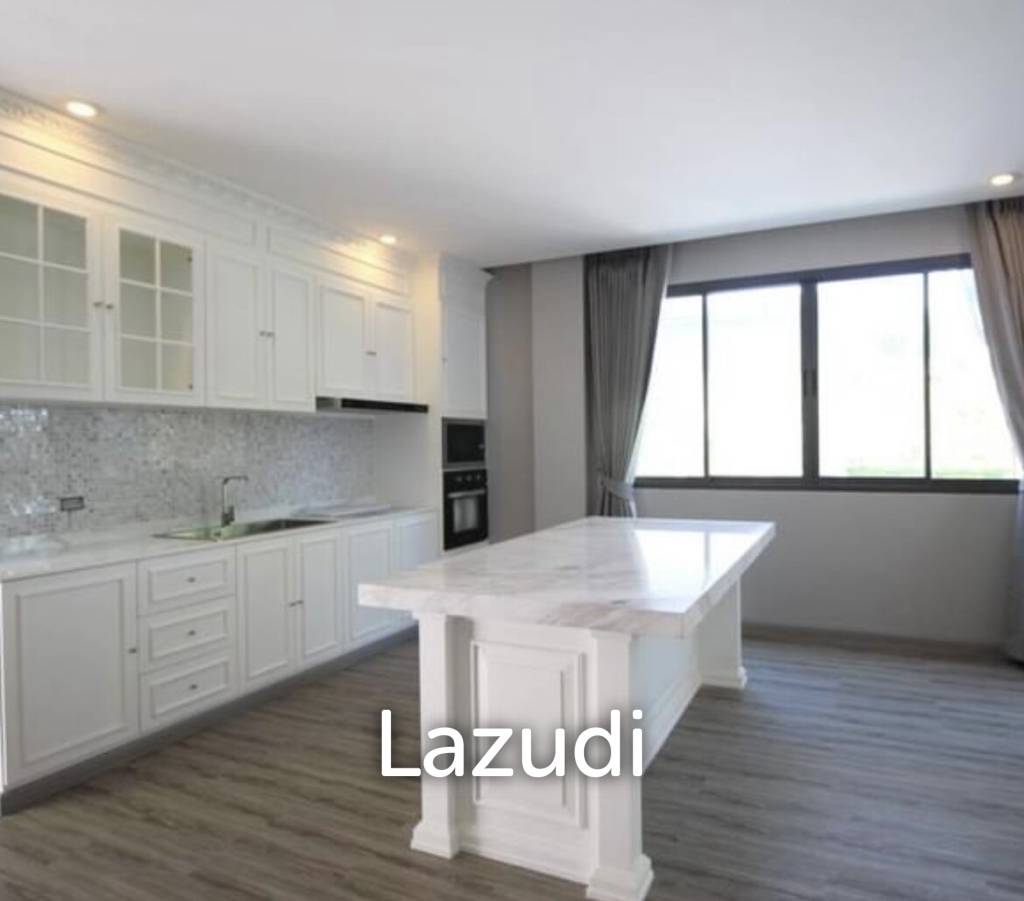 HUA HIN SEA VIEW : 3 storey 7 bed pool villa close to the beach