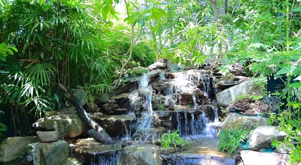 4-Star Luxury Boutique Resort with license