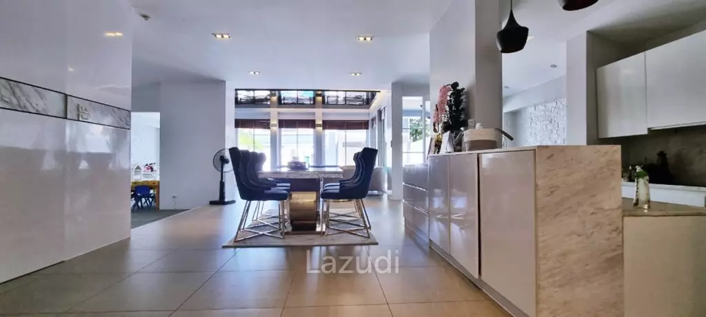 4 Beds 3 Baths 212 SQ.M. Pattaya Lagoon Resort