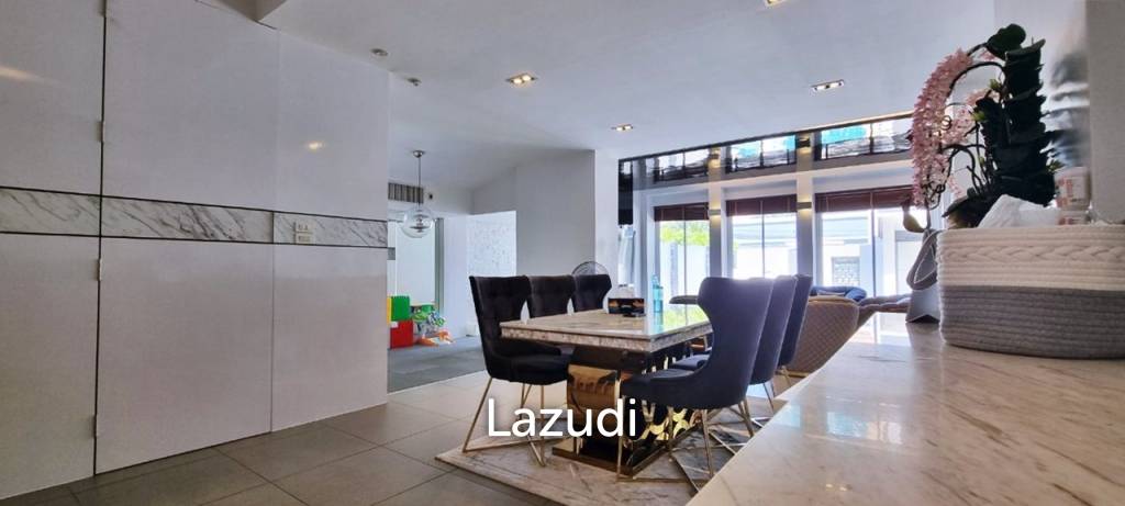 4 Beds 3 Baths 212 SQ.M. Pattaya Lagoon Resort