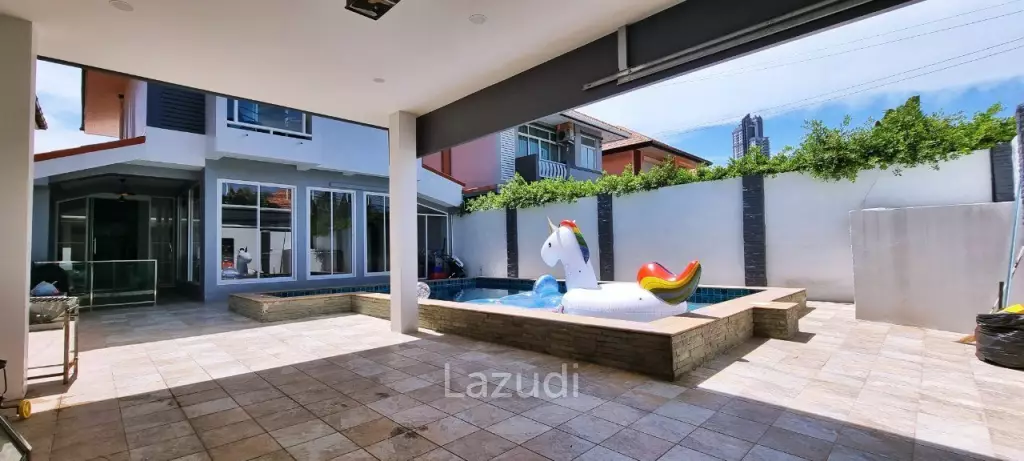 4 Beds 3 Baths 212 SQ.M. Pattaya Lagoon Resort