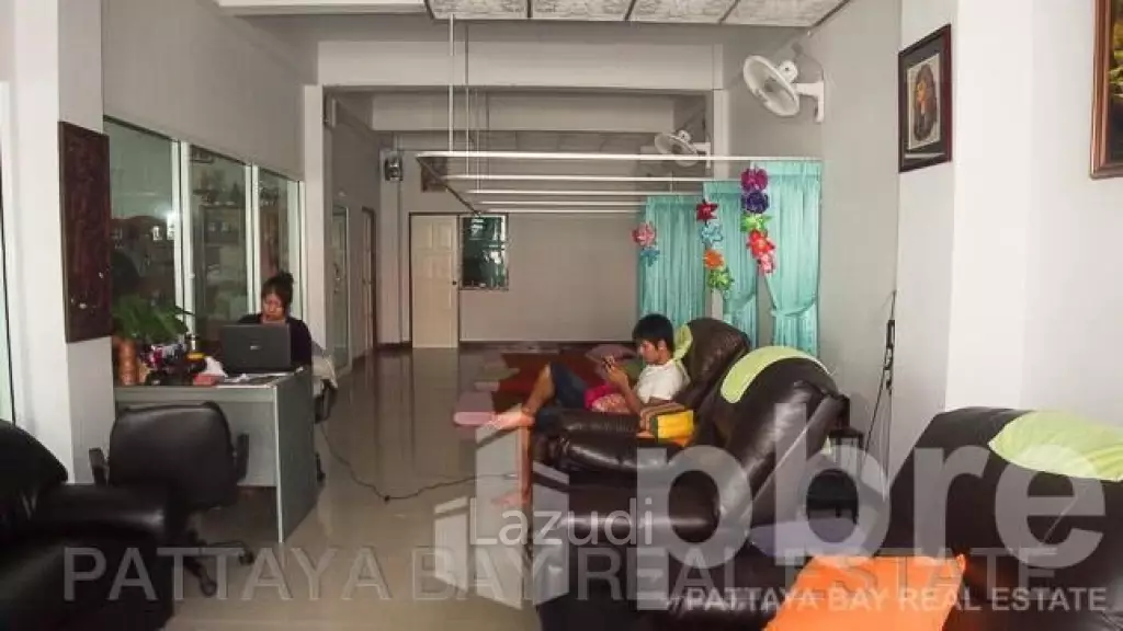 Double Shop House For Sale In Pattaya East