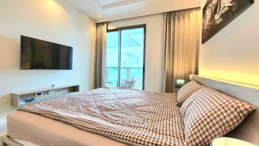 1 Bed 1 Bath 45.57 SQ.M The Riviera Ocean Drive