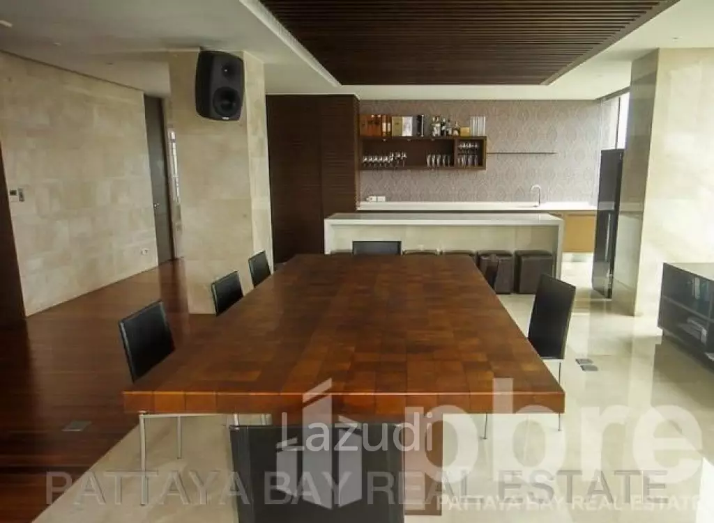 5 Bed 9 Bath 960 SQ.M Penthouse at Northshore