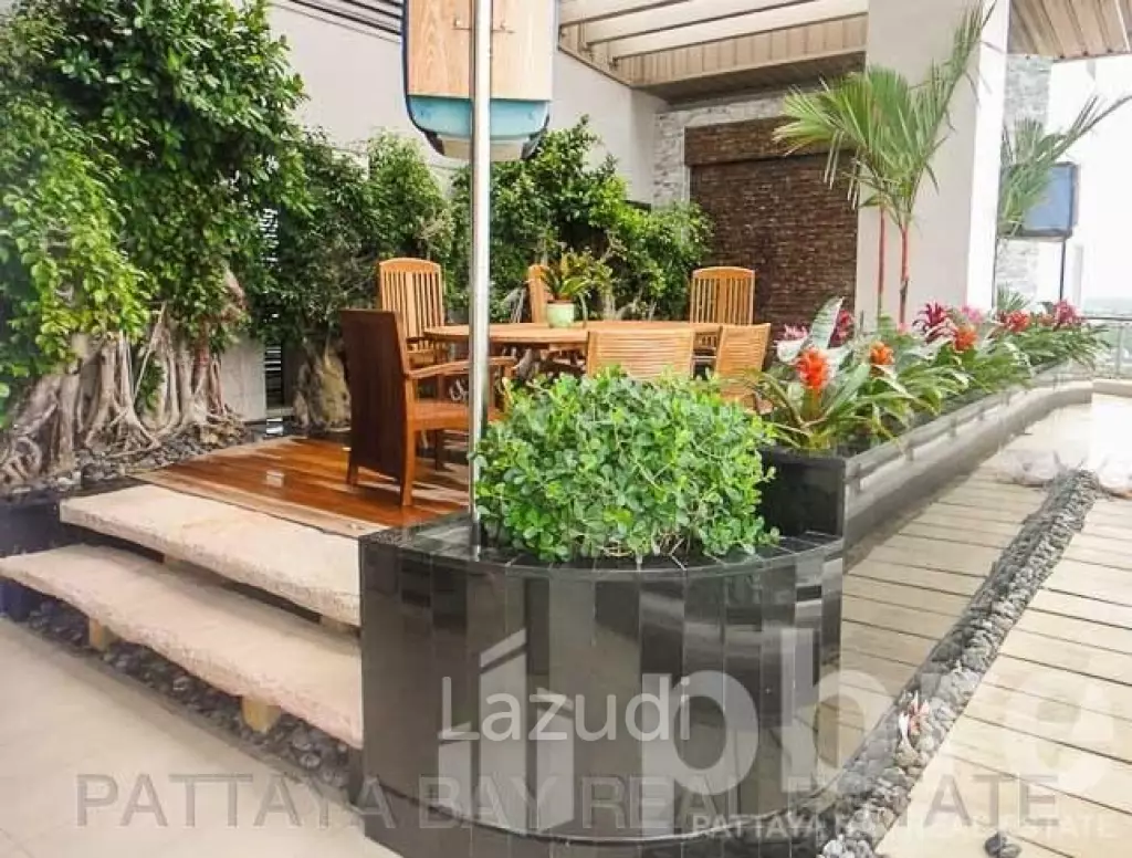 5 Bed 9 Bath 960 SQ.M Penthouse at Northshore