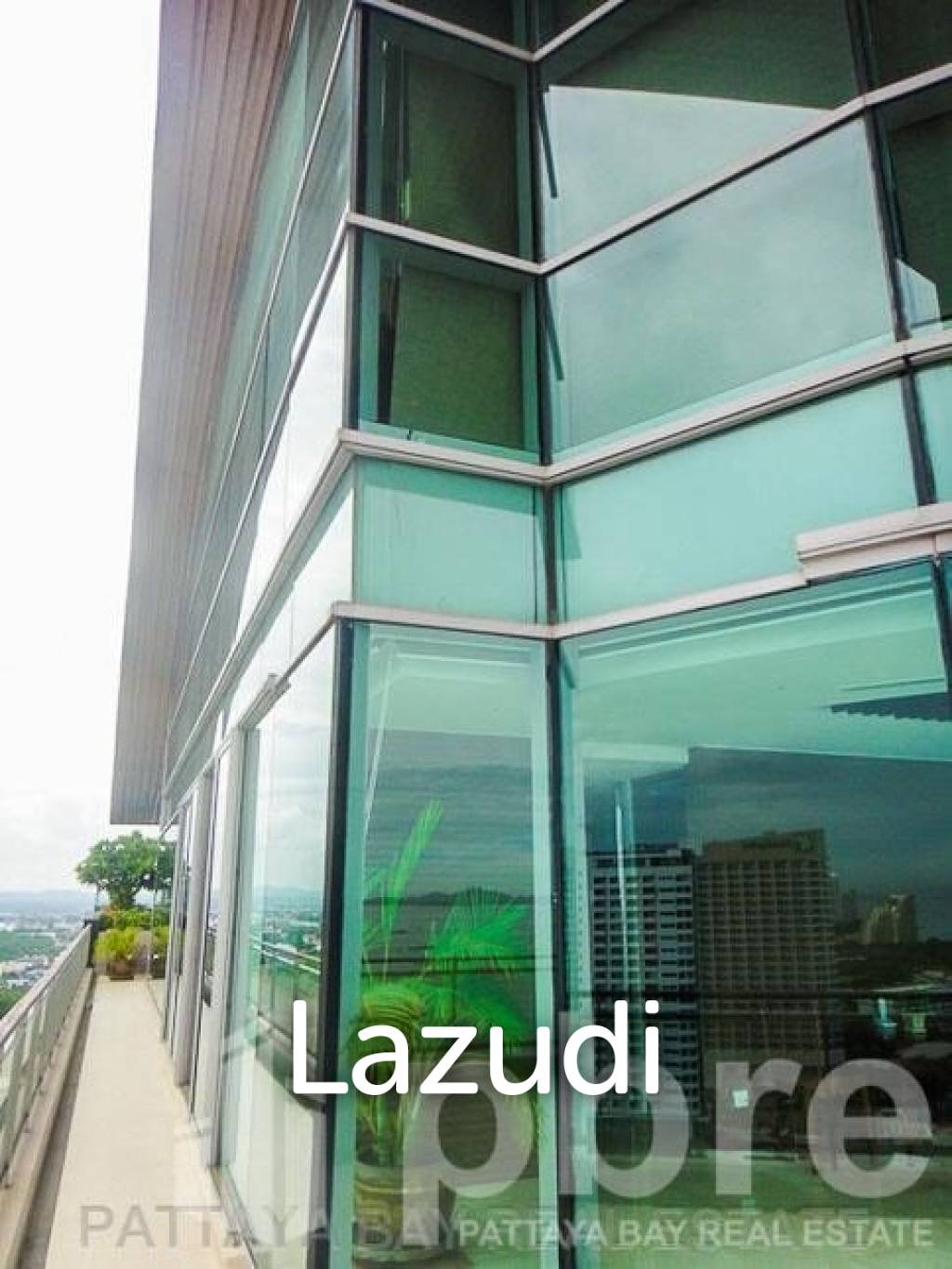 5 Bed 9 Bath 960 SQ.M Penthouse at Northshore