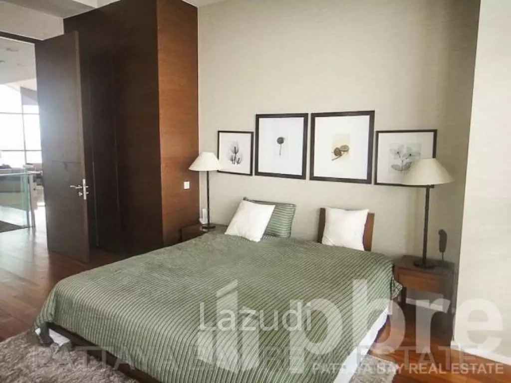 5 Bed 9 Bath 960 SQ.M Penthouse at Northshore