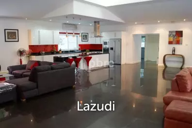 ขายบ้านเดี่ยวสระว่ายน้ำส่วนตัวและอ่างจากุชชี่  Miami Pool Villa มาบประชัน