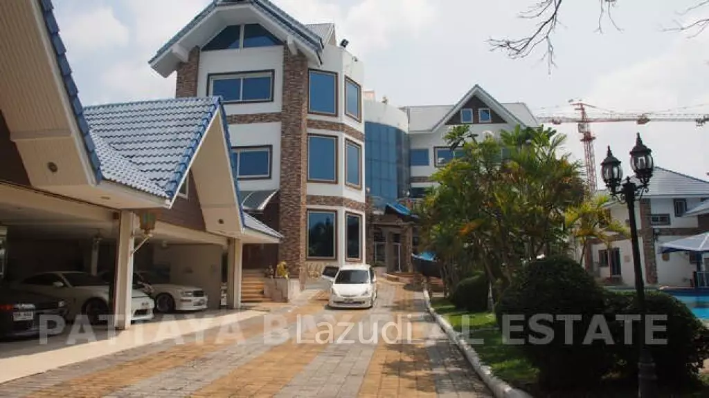 Pratumnak Grand Pool Villa House For Sale