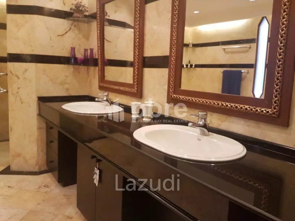 Jomtien Village with Fully Furnished for Sale