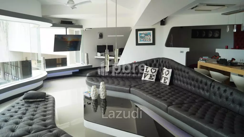5 Bed 3 Baths 385 SQ.M Jomtien Plaza Condotel