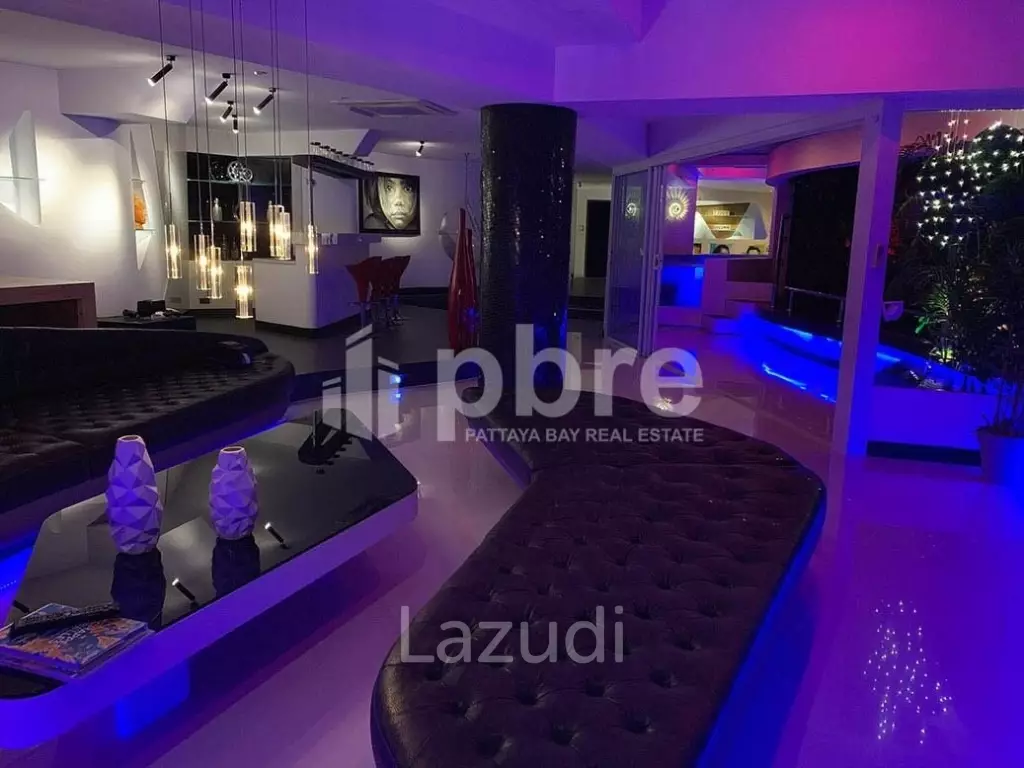 5 Bed 3 Baths 385 SQ.M Jomtien Plaza Condotel