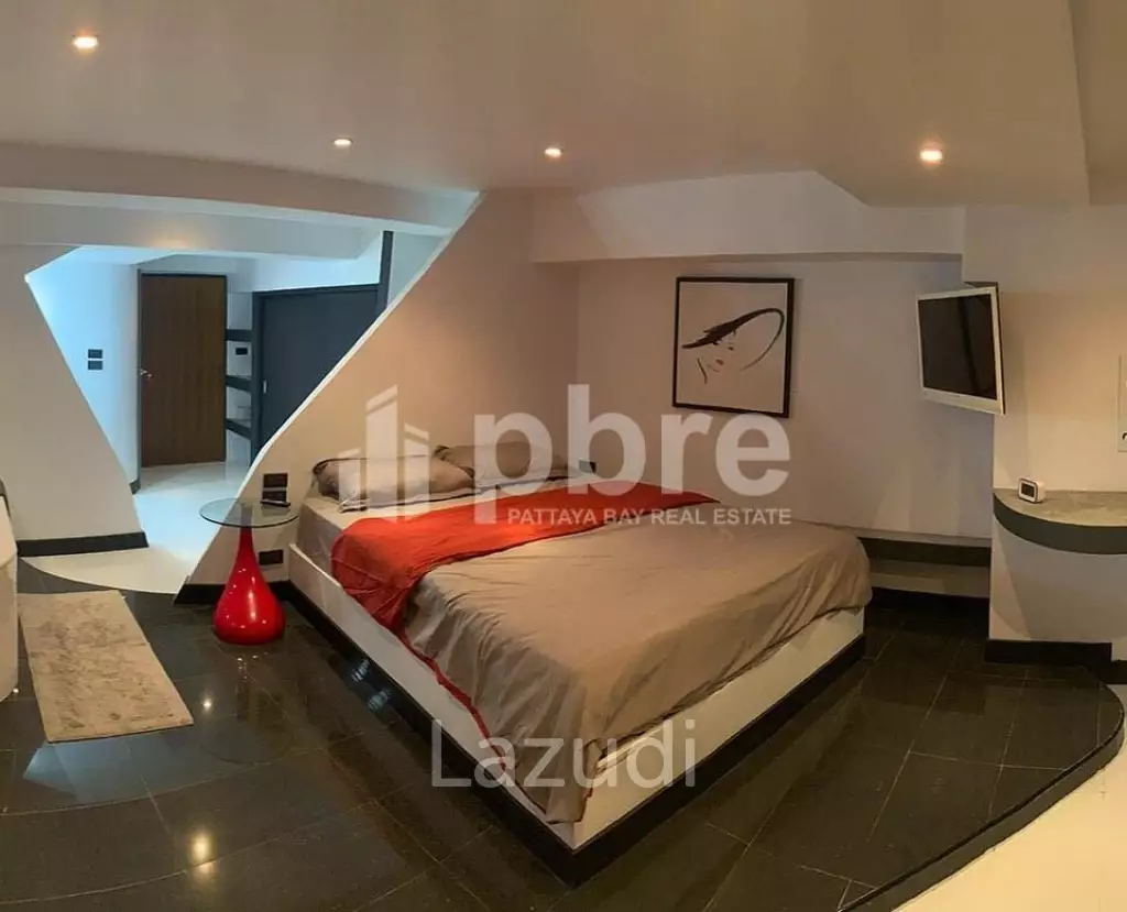 5 Bed 3 Baths 385 SQ.M Jomtien Plaza Condotel