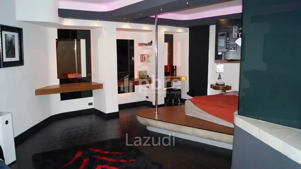 5 Bed 3 Baths 385 SQ.M Jomtien Plaza Condotel