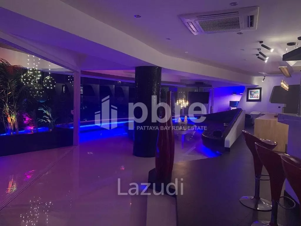5 Bed 3 Baths 385 SQ.M Jomtien Plaza Condotel