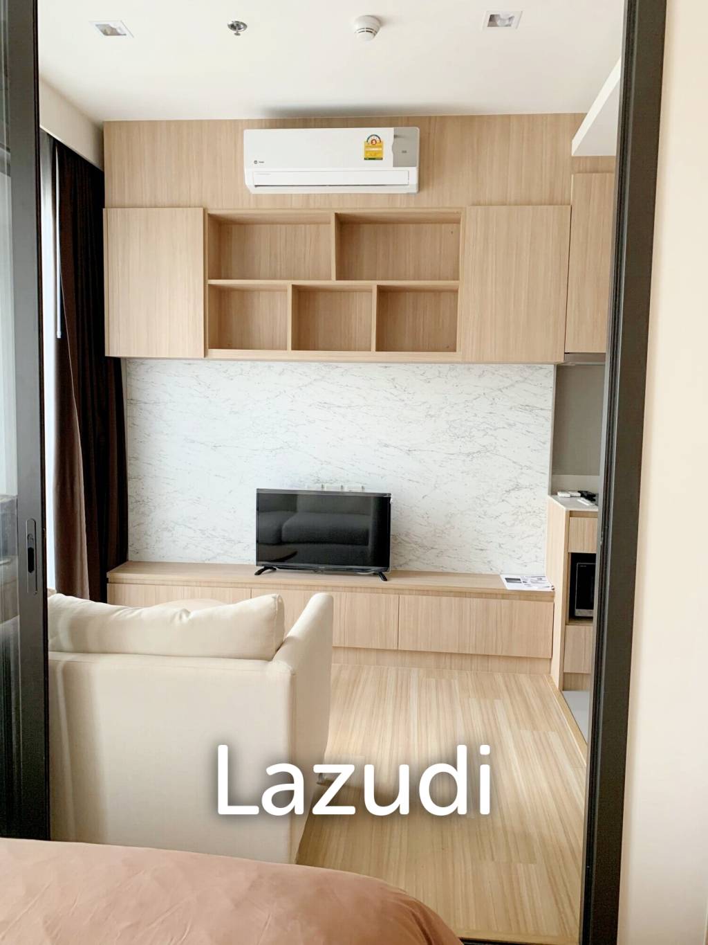 1 Bedroom 1 Bathroom 32 SQ.M M Jatujak