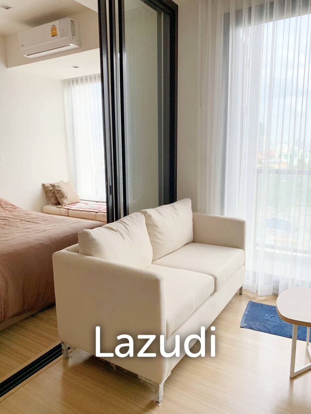 1 Bedroom 1 Bathroom 32 SQ.M M Jatujak