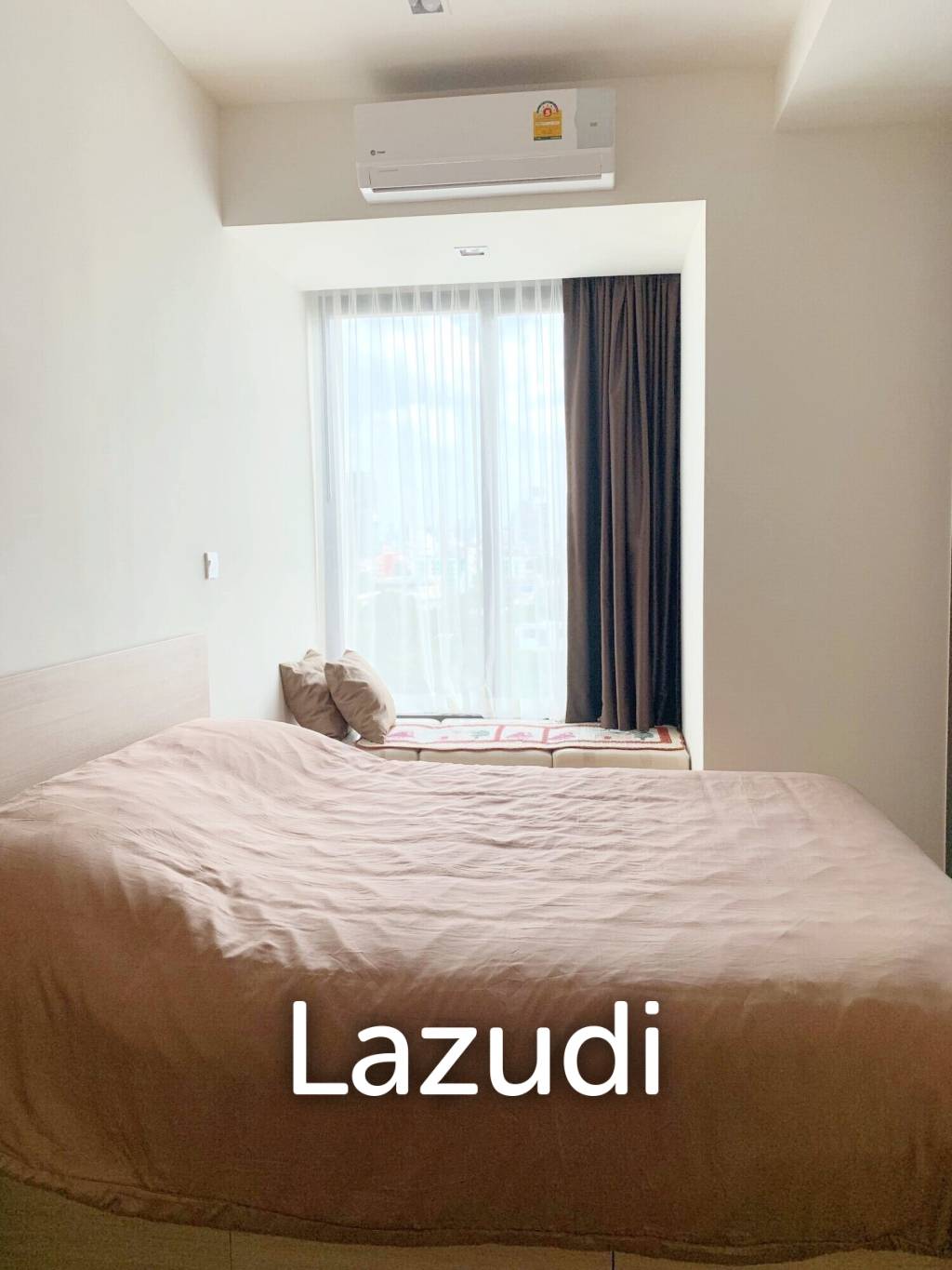 1 Bedroom 1 Bathroom 32 SQ.M M Jatujak