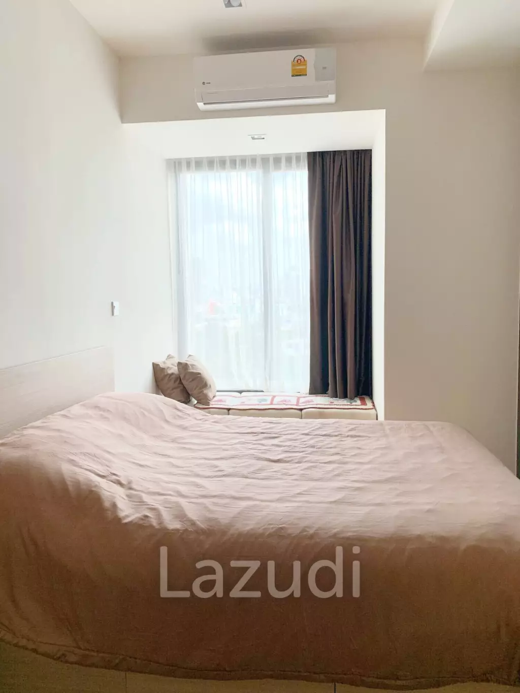 1 Bedroom 1 Bathroom 32 SQ.M M Jatujak