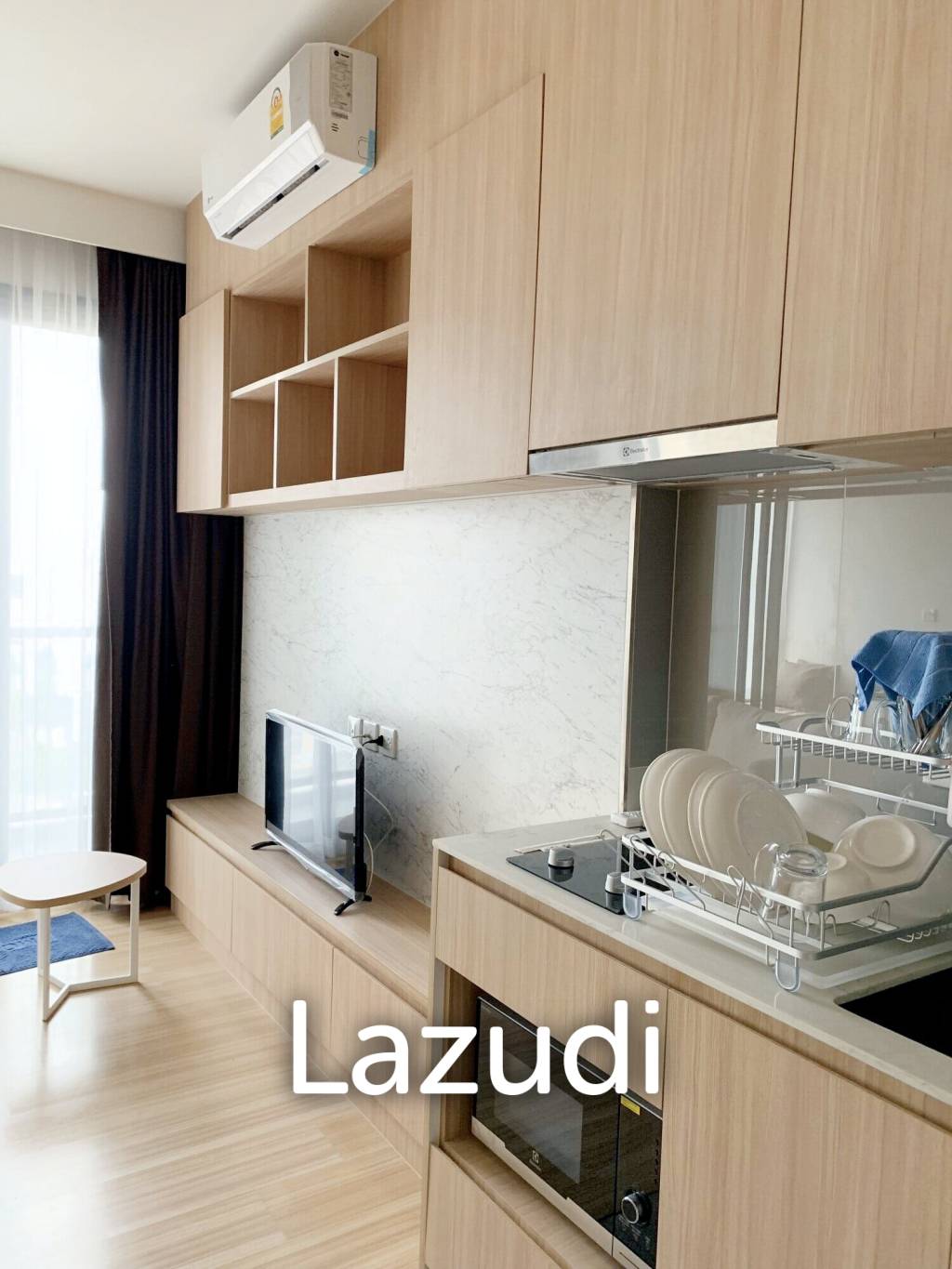 1 Bedroom 1 Bathroom 32 SQ.M M Jatujak