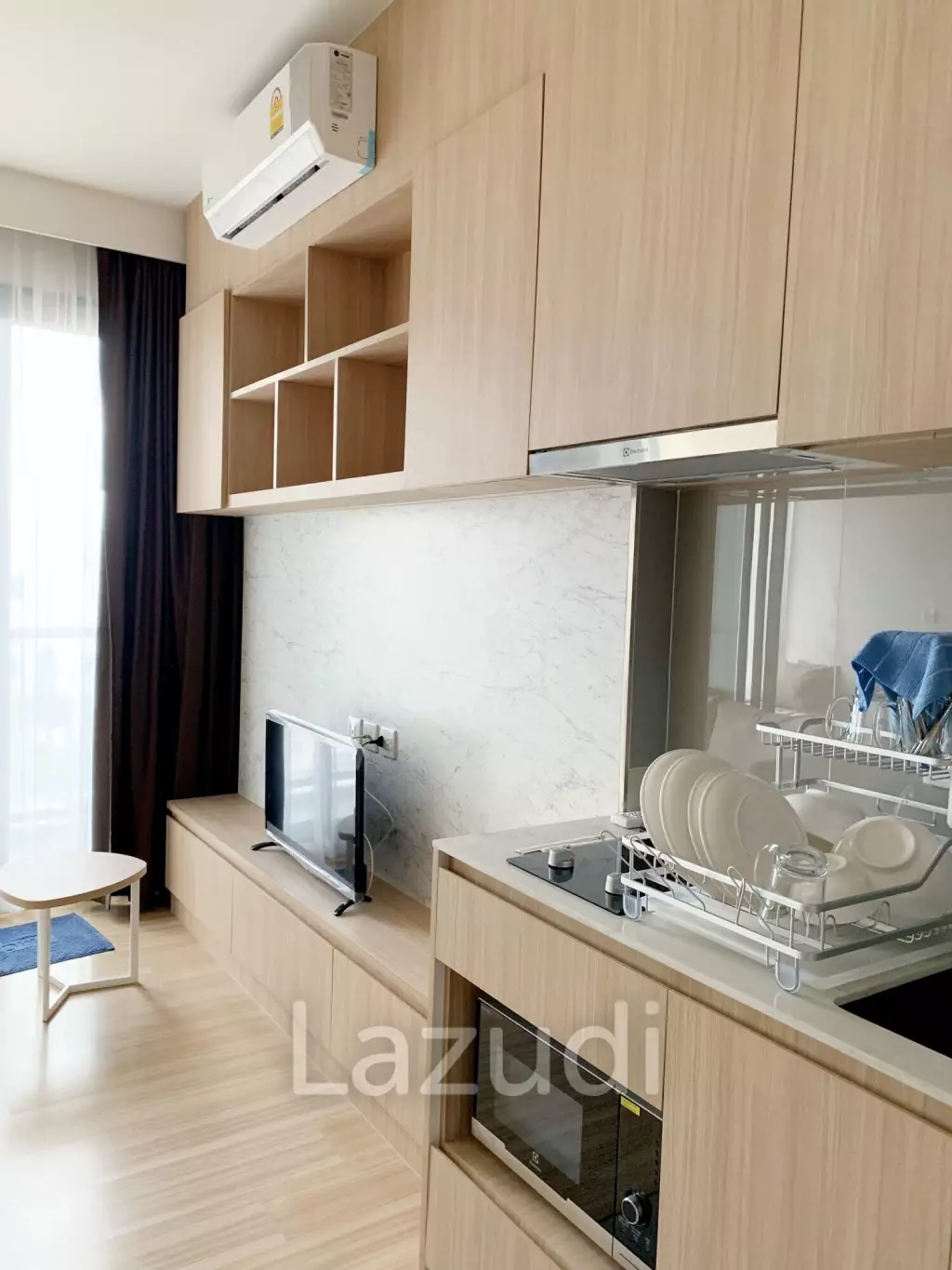 1 Bedroom 1 Bathroom 32 SQ.M M Jatujak