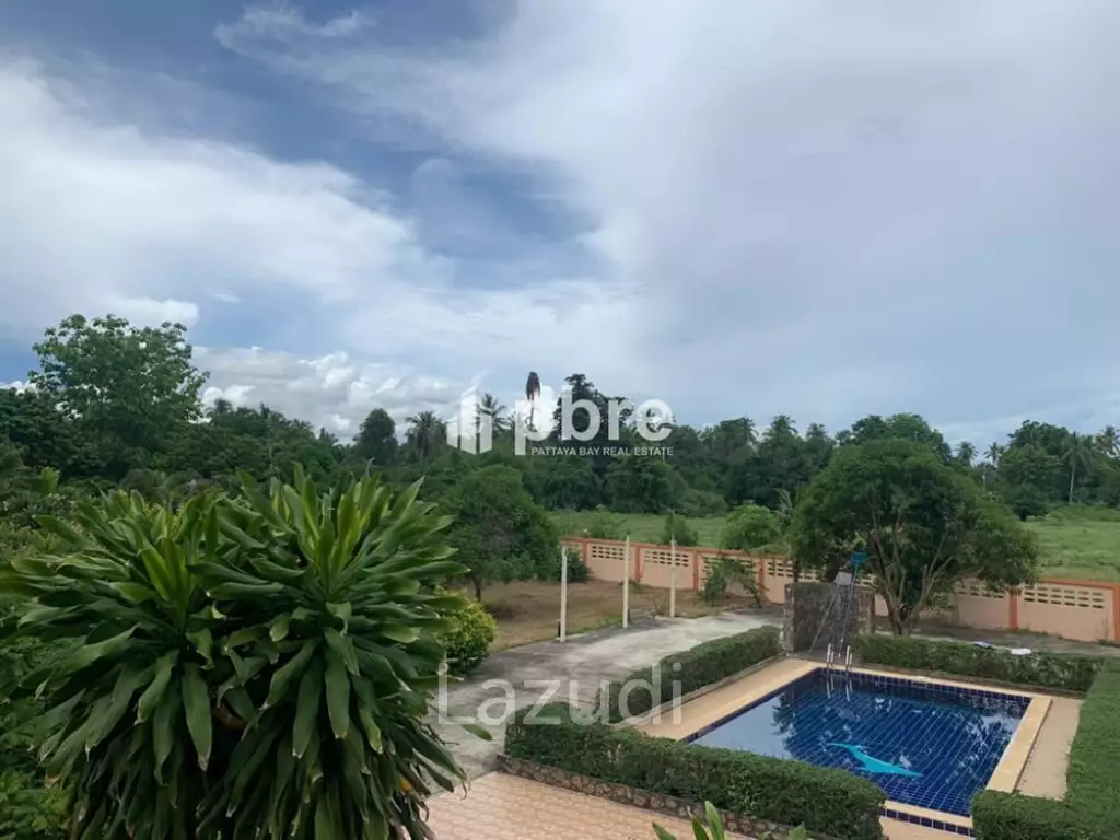 Pool Villa in Huay Yai For sale