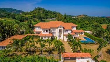 Grand Luxury 5 Bed Pool Villa