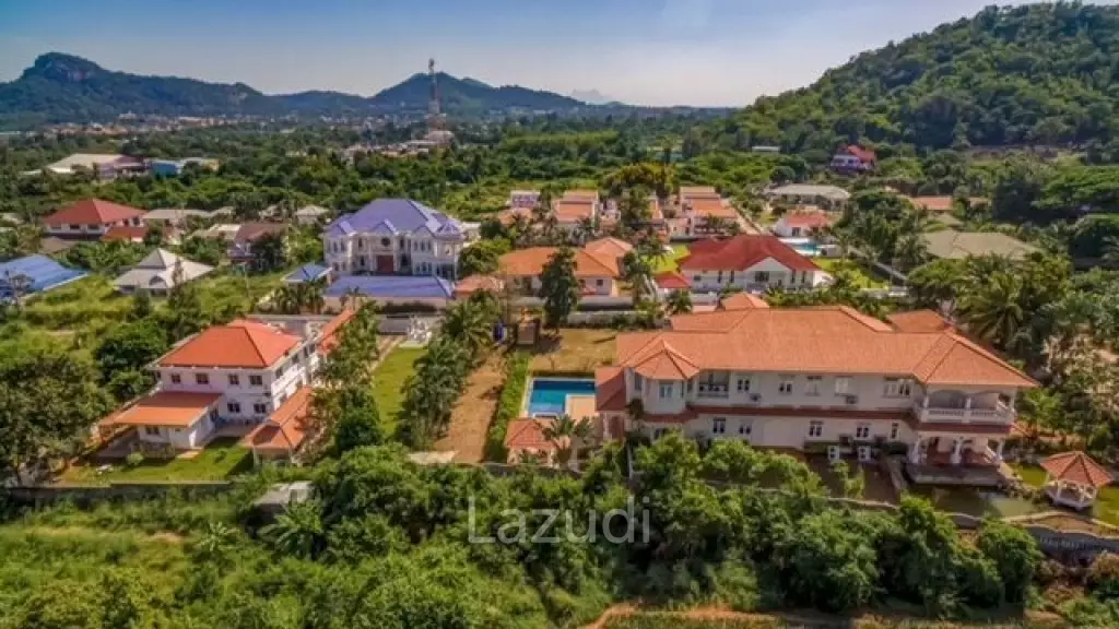 Grand Luxury 5 Bed Pool Villa