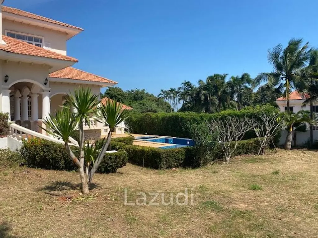 Grand Luxury 5 Bed Pool Villa