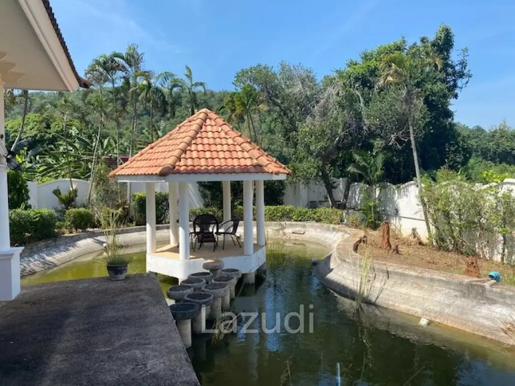 Grand Luxury 5 Bed Pool Villa