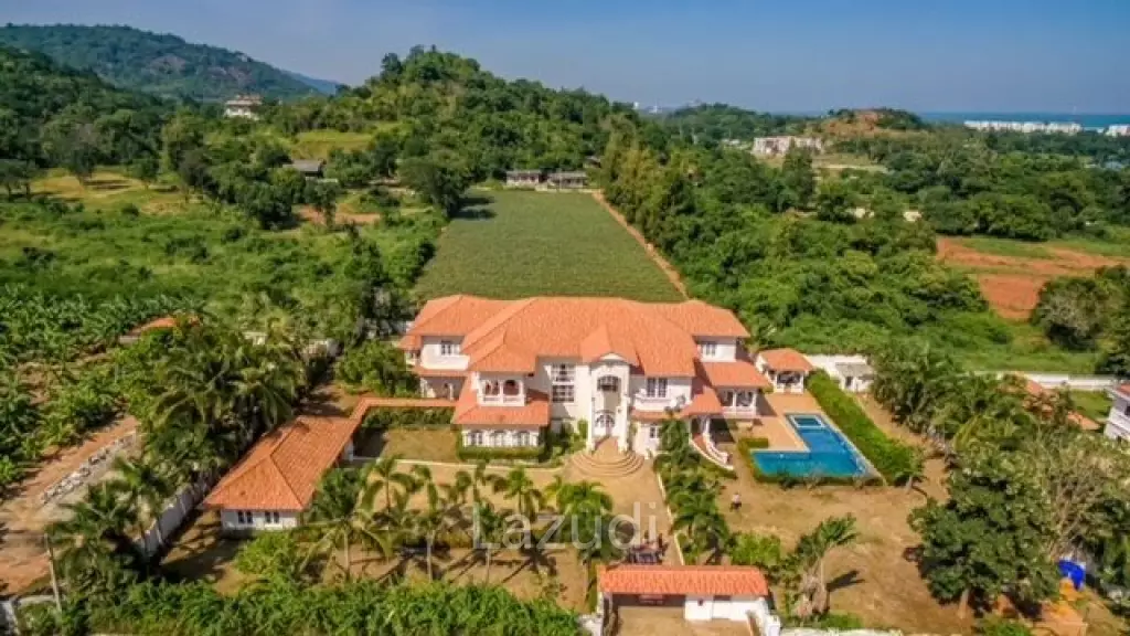 Grand Luxury 5 Bed Pool Villa